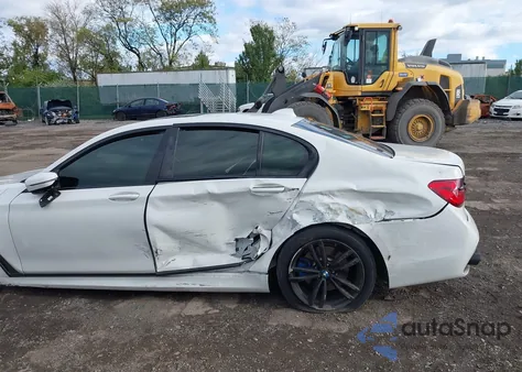 2016 BMW 750I xDrive z USA, uszkodzony, nr VIN WBA7B0C57GG526785